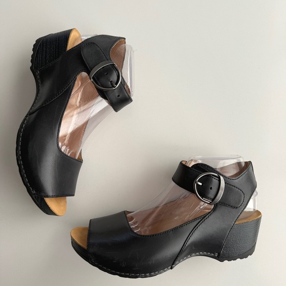 Dansko Tiana Burnished Calf Black Peep Toe Ankle Strap Hook Loop EU 39 US 8 8.5 - Picture 1 of 9